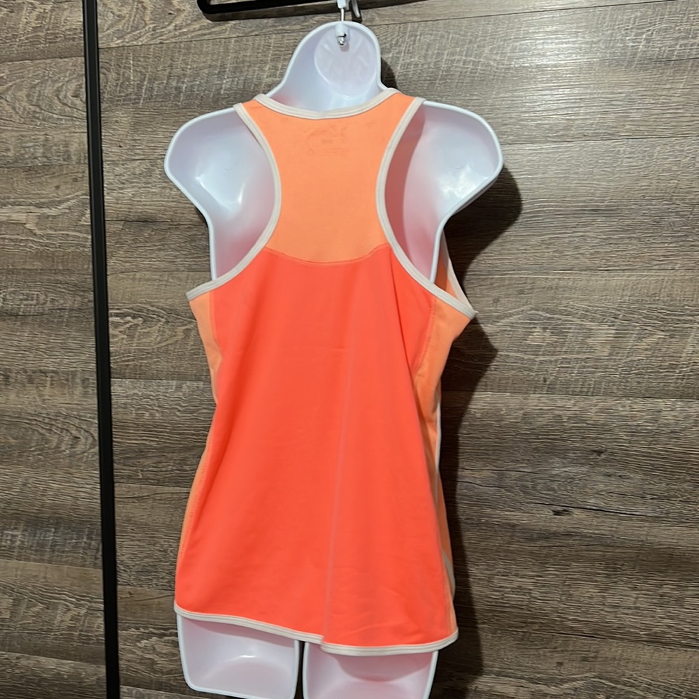 Workout tank - Picture 3 of 3